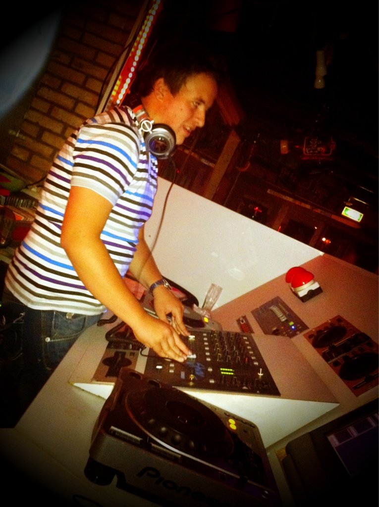 DJ Willie!