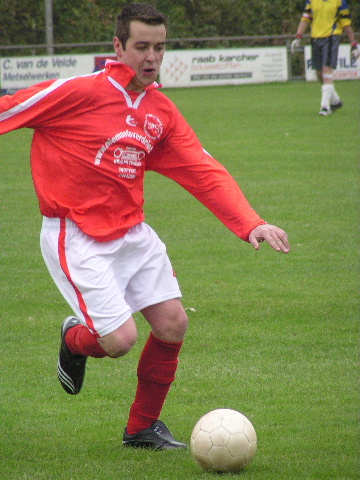 Gijs Snoei aan de bal