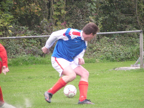 Bram Uijl aan de bal